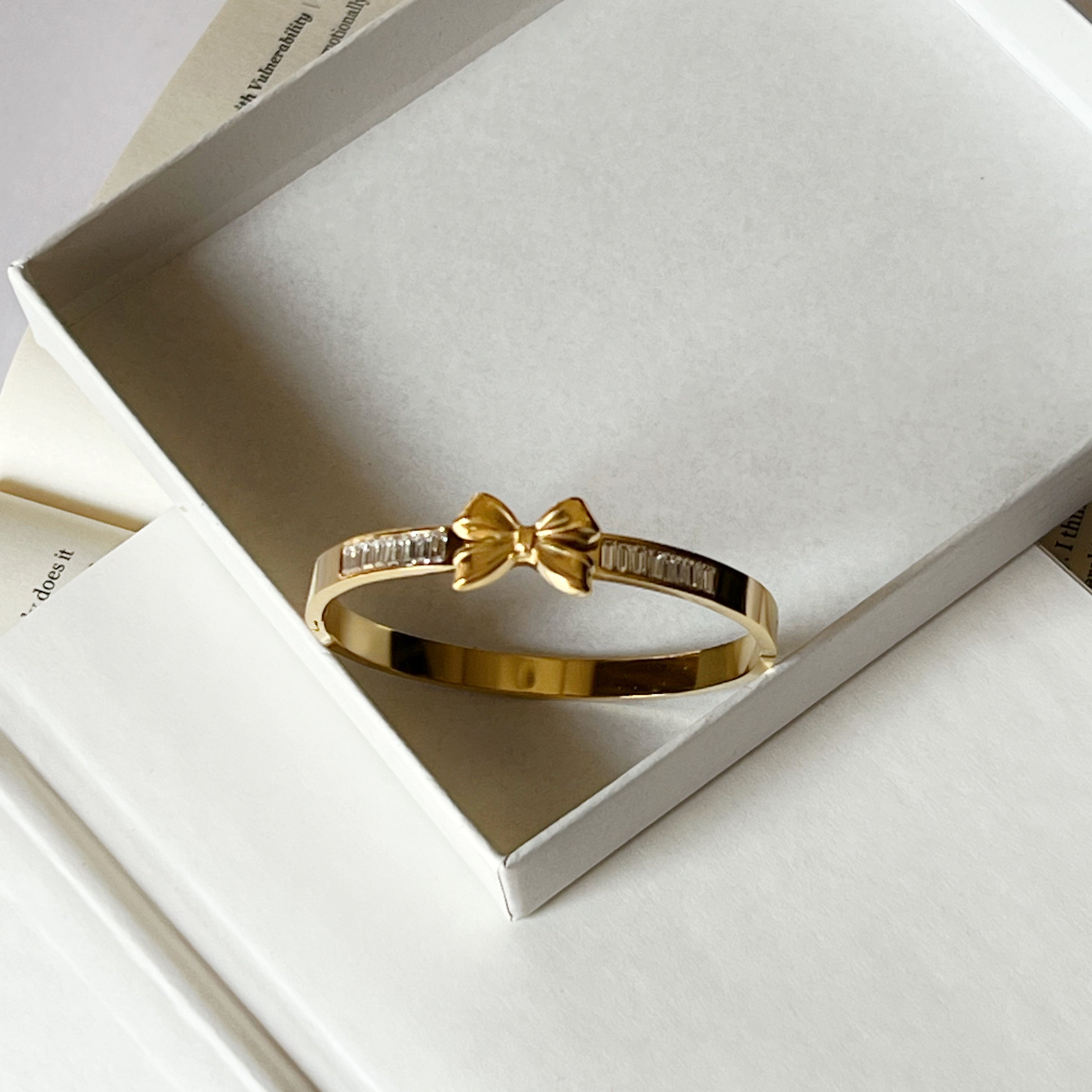 Bow Cuff