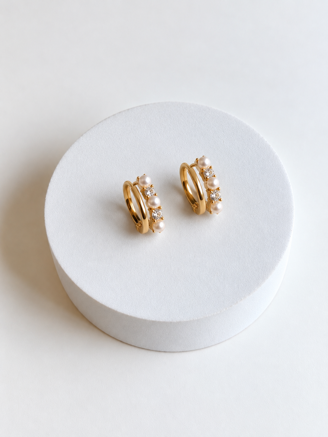Avelisse Pearl Earrings