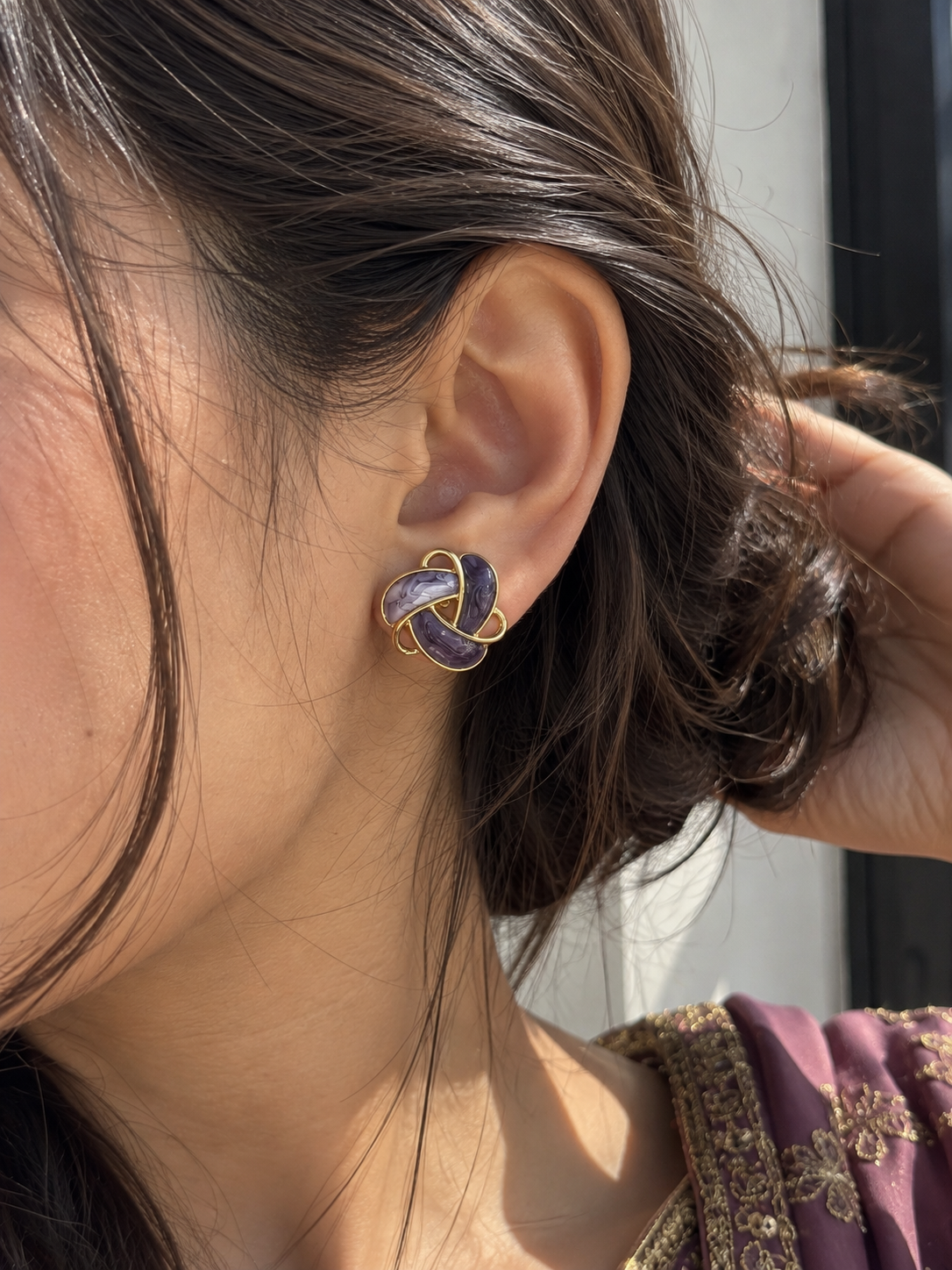 Ripple Kiss Earrings