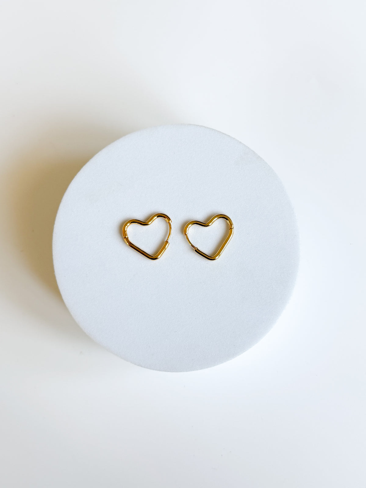 Femme Hoops