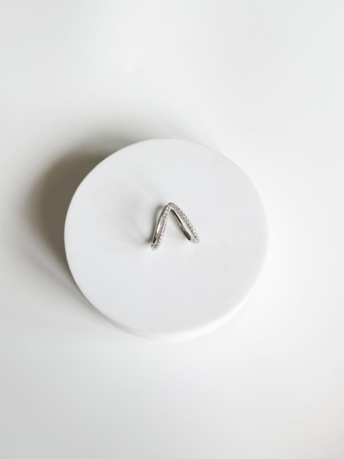 V ring Silver