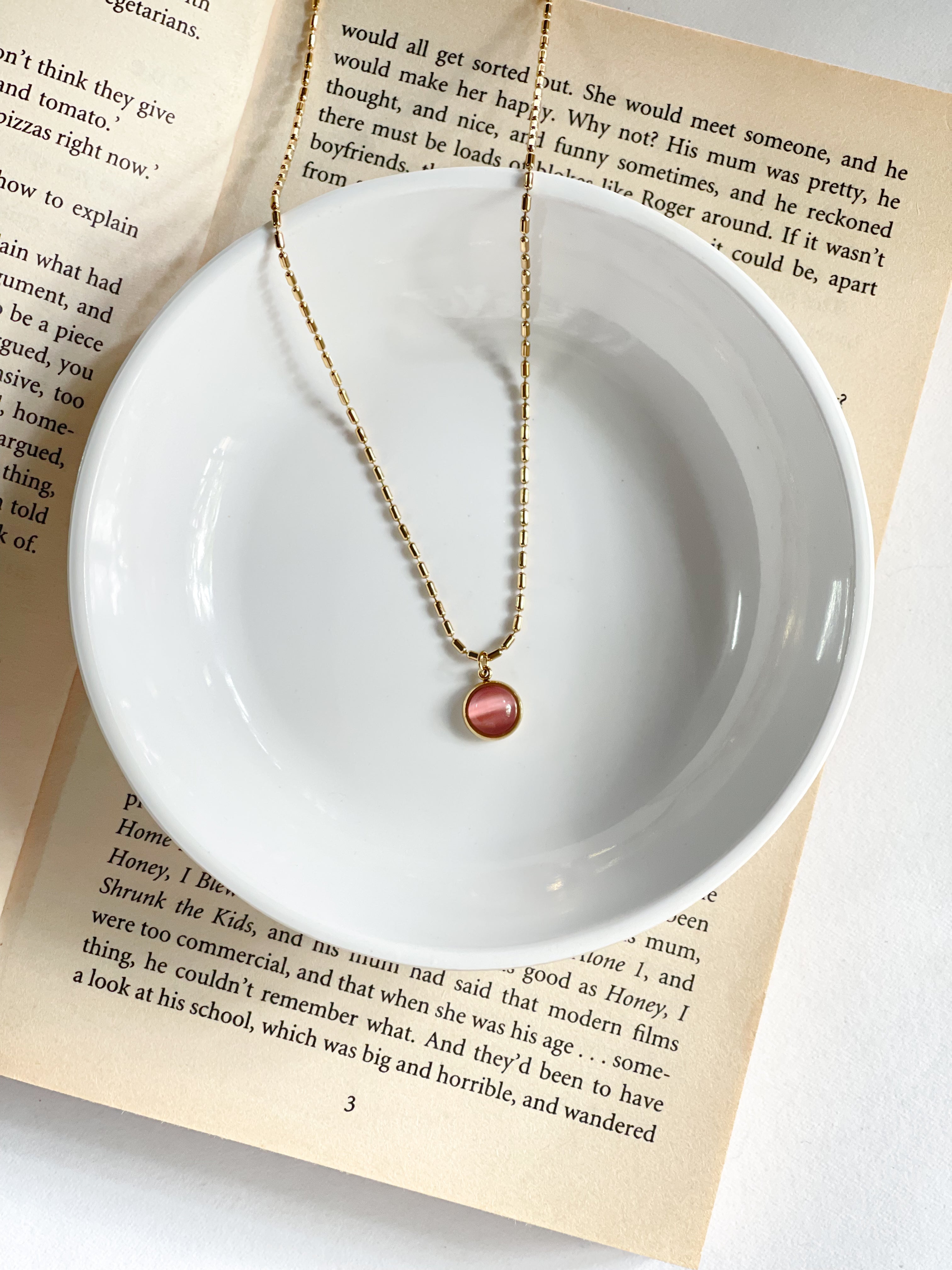 Yin-Yang necklace (Pink)