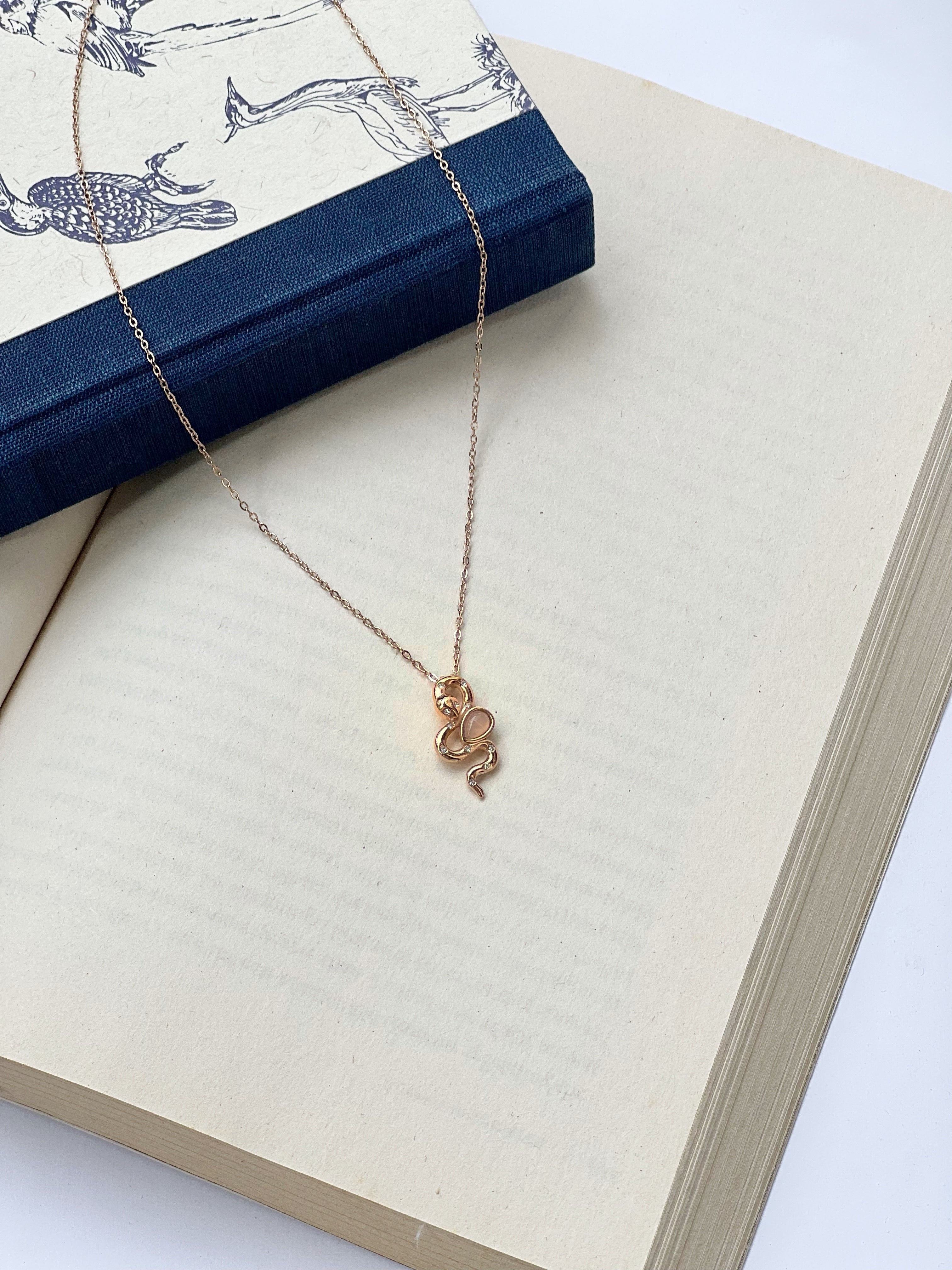 Serpenta Pendant